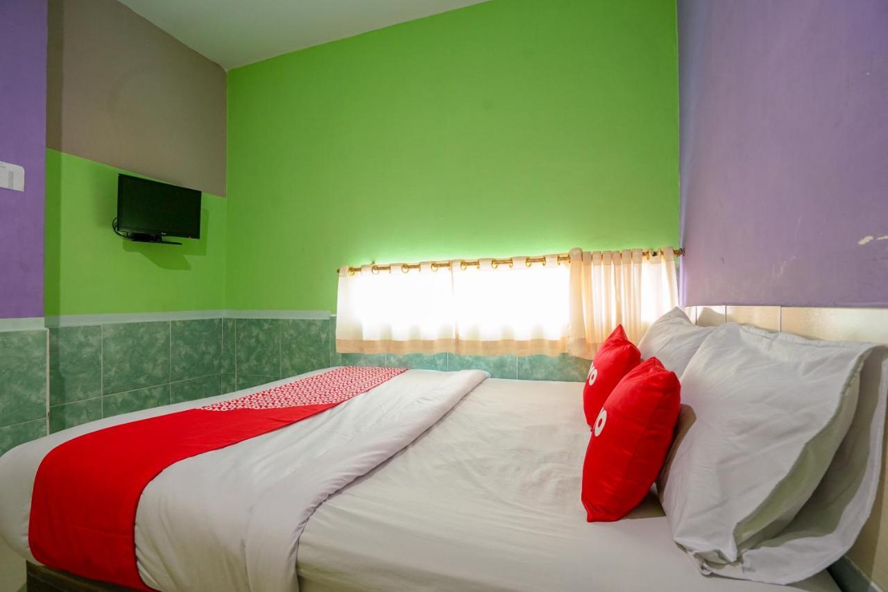 Oyo 1495 Hotel Lendosis Palembang Exterior foto