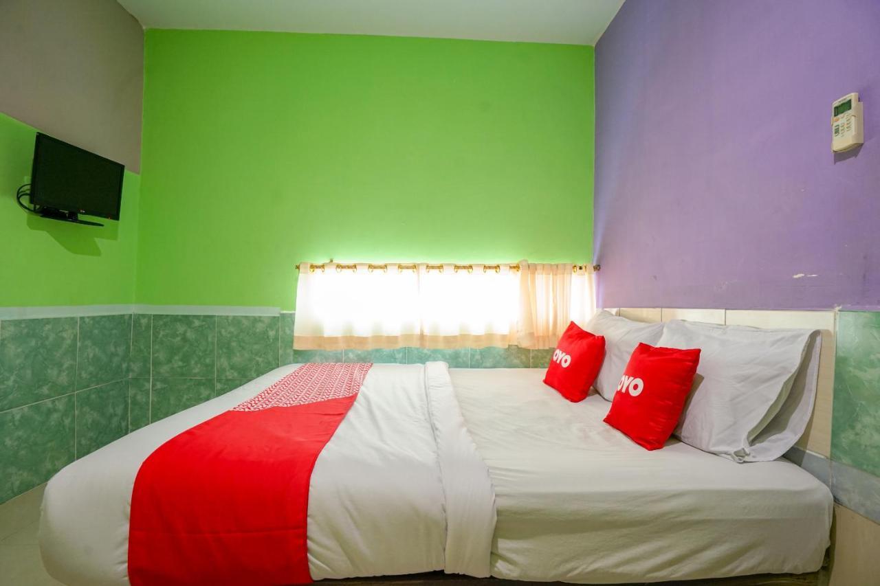 Oyo 1495 Hotel Lendosis Palembang Exterior foto