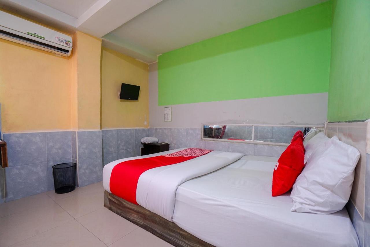 Oyo 1495 Hotel Lendosis Palembang Exterior foto