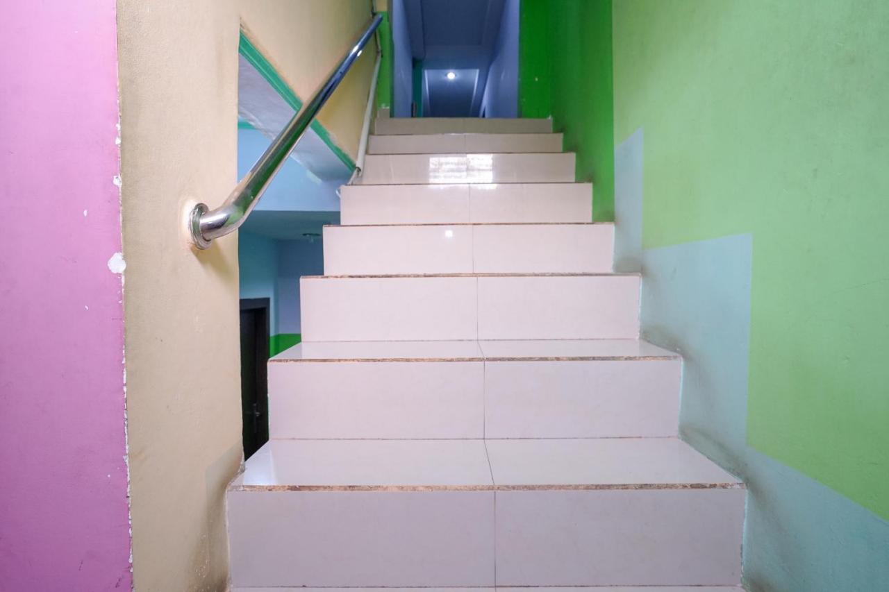 Oyo 1495 Hotel Lendosis Palembang Exterior foto
